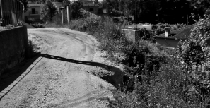 Travassós - Reparação de muro derrocado tarda na Rua do Goivim